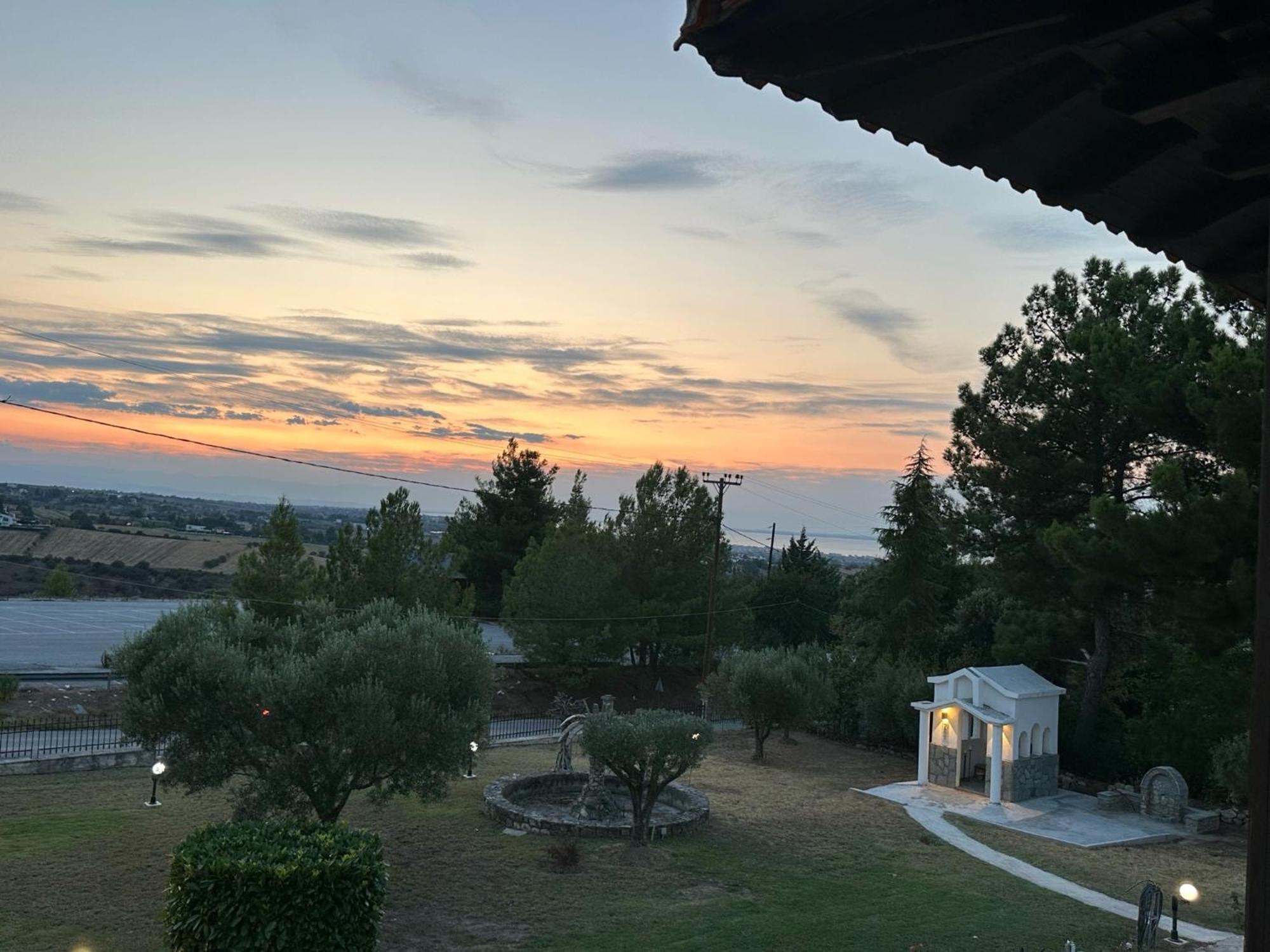 Archontiko Alexandros Luxury Suites Kardiá Dış mekan fotoğraf