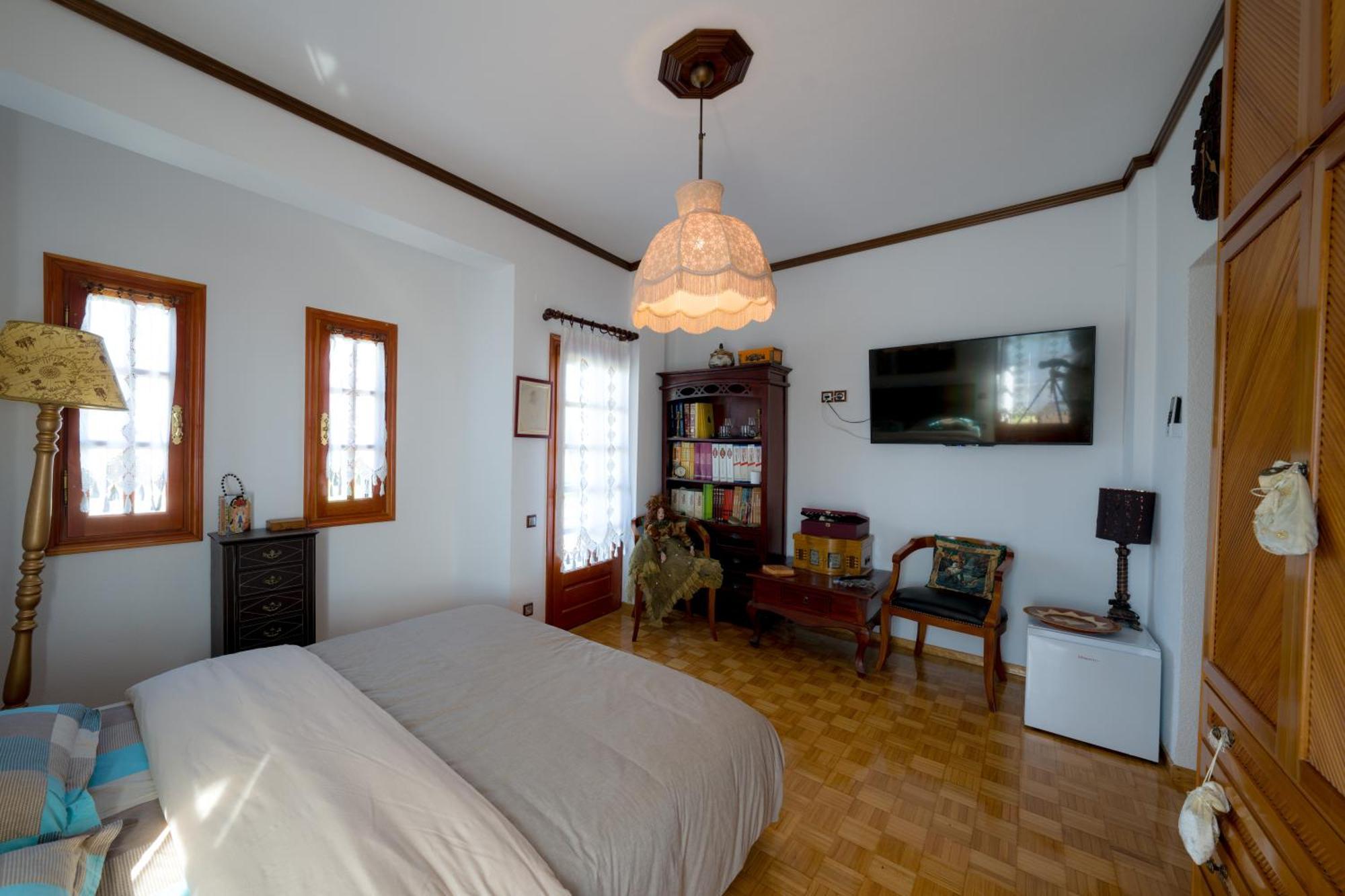 Archontiko Alexandros Luxury Suites Kardiá Dış mekan fotoğraf